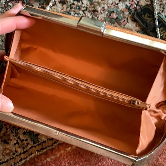Leather clutch - Picture 6 of 8